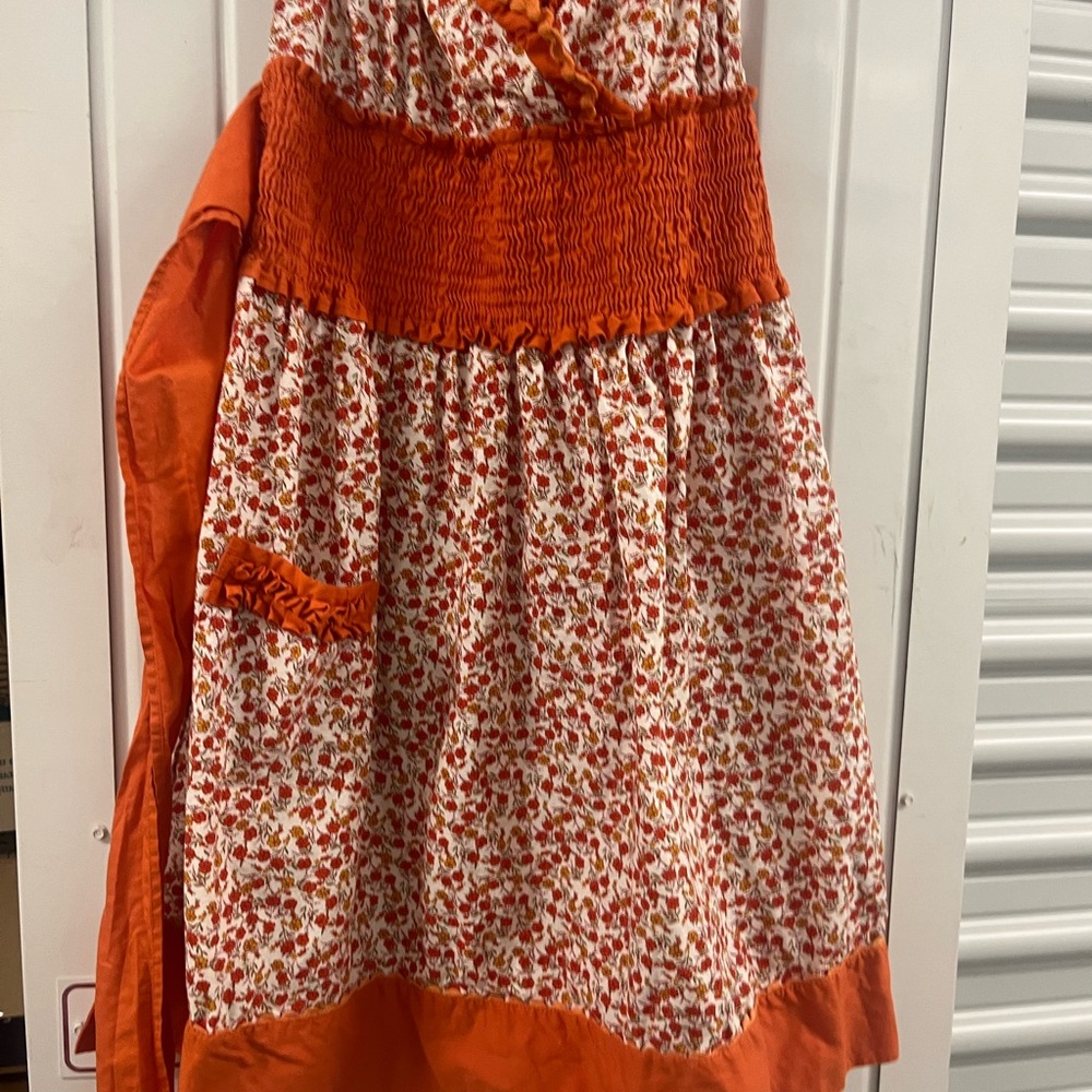 Medium size open back skirt